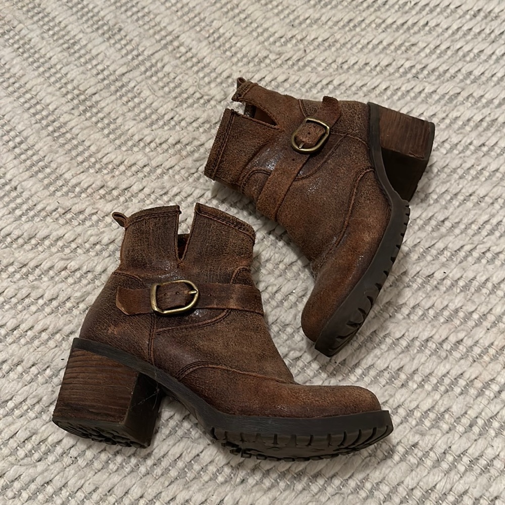 lucky brand brown boot